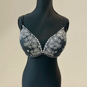 Victoria's Secret Black and White Floral Lace Bra